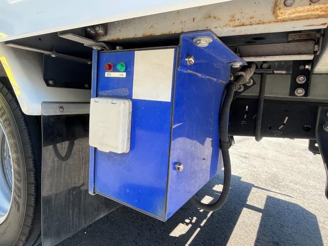 中古冷凍バン いすゞ エルフ