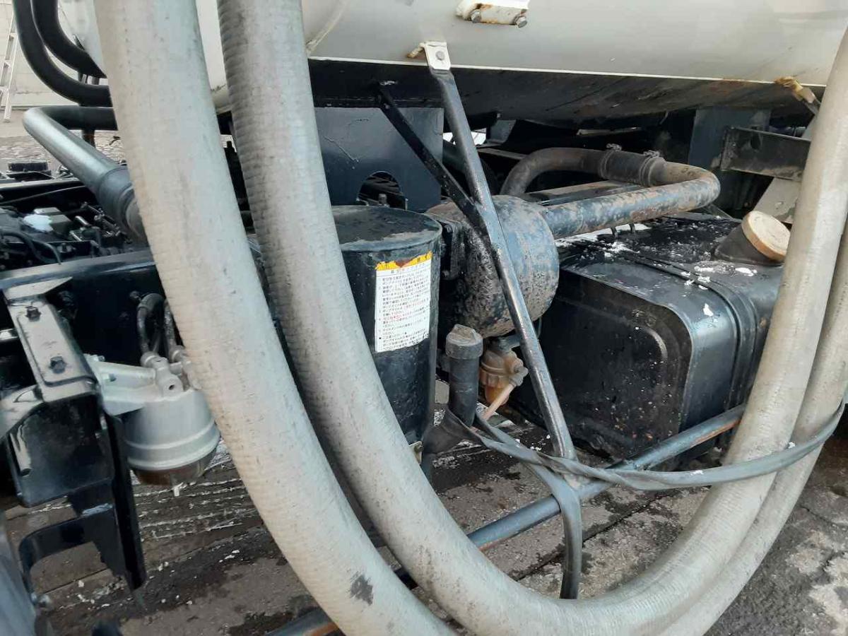 中古タンクローリー 日野 レンジャー