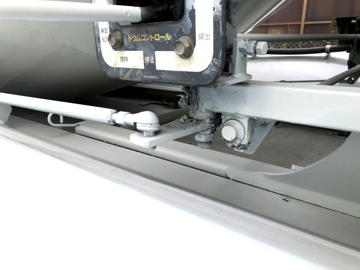 中古ミキサー車(生コン車) UDトラックス クオン