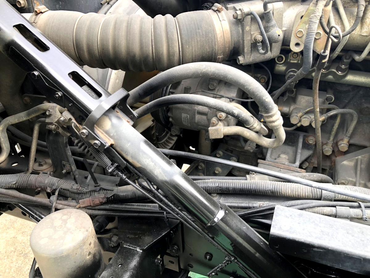 中古ミキサー車(生コン車) UDトラックス クオン