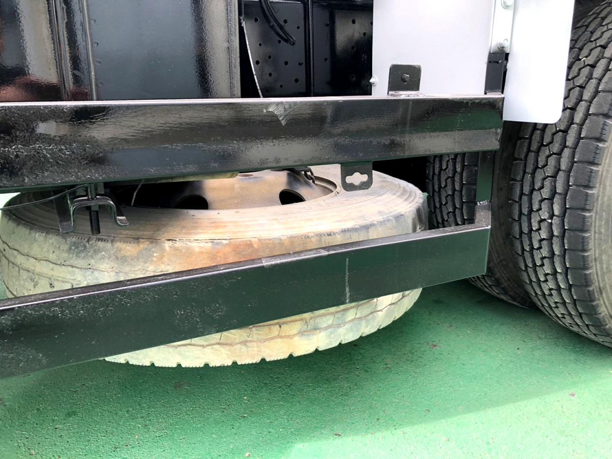 中古ミキサー車(生コン車) UDトラックス クオン