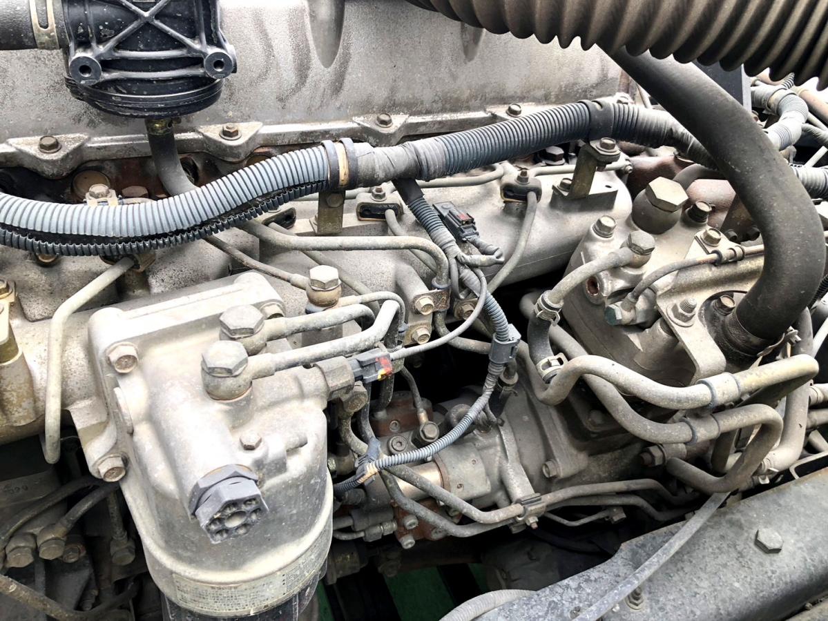 中古ミキサー車(生コン車) UDトラックス クオン