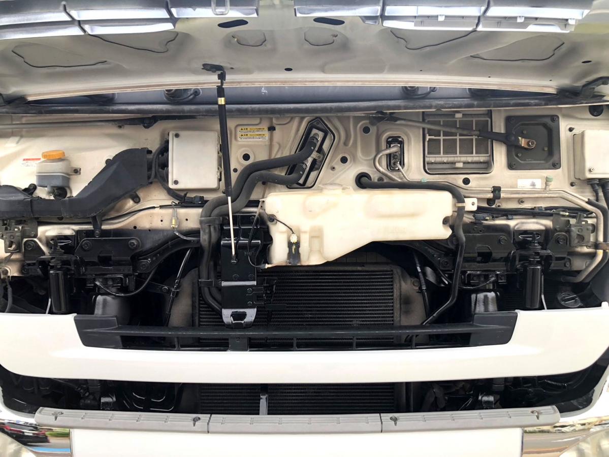 中古ミキサー車(生コン車) UDトラックス クオン