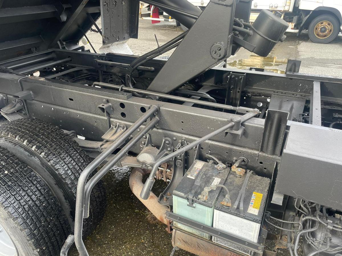 中古深ダンプ いすゞ フォワード