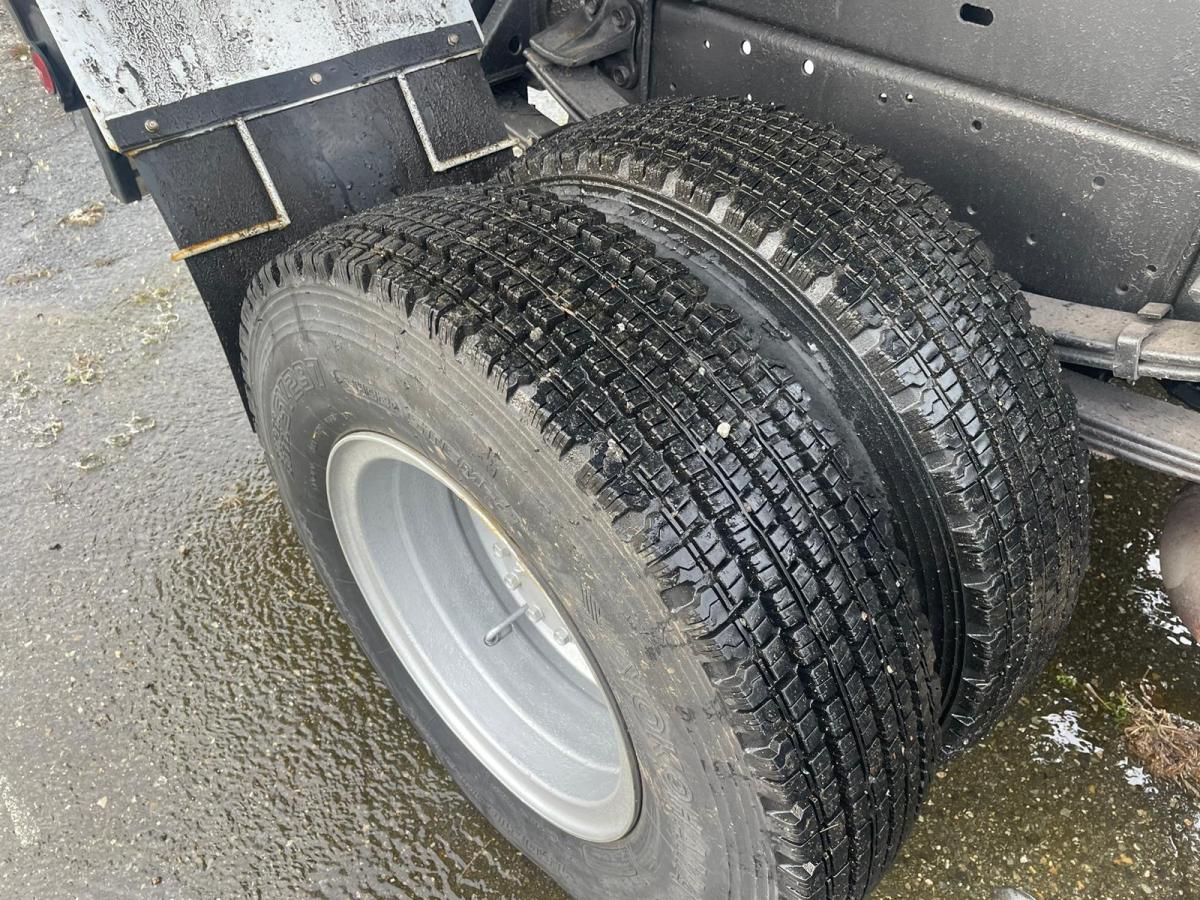 中古深ダンプ いすゞ フォワード