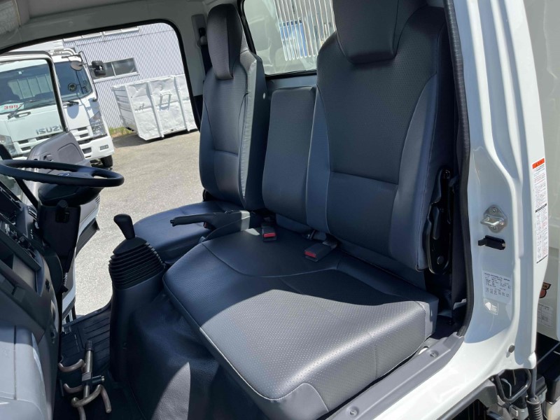 中古ダンプ マツダ タイタン