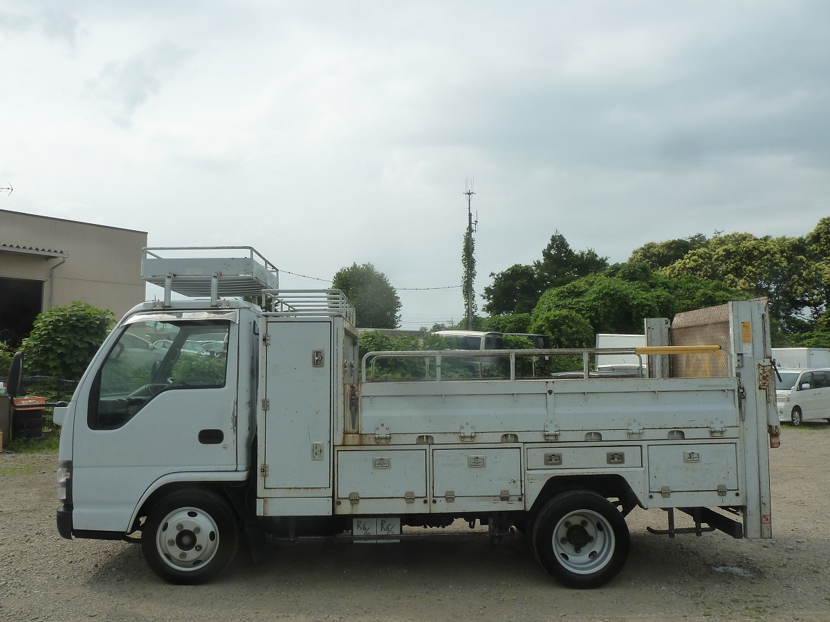 中古平ボディ いすゞ エルフ