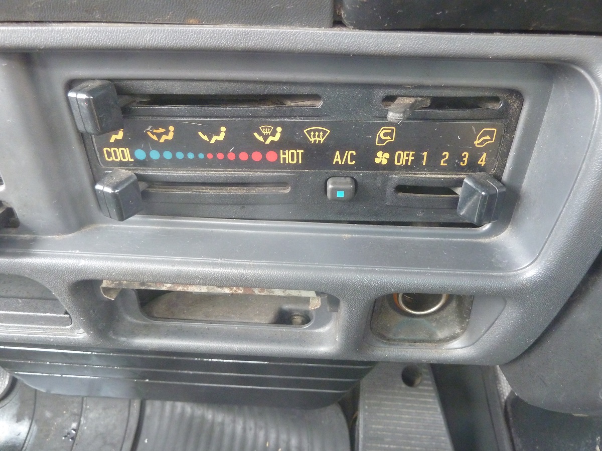 中古平ボディ いすゞ エルフ