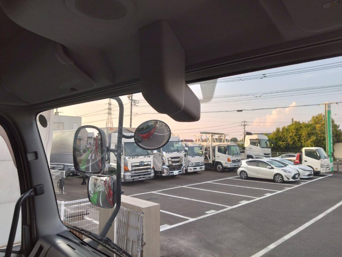中古トラクタ いすゞ ギガ