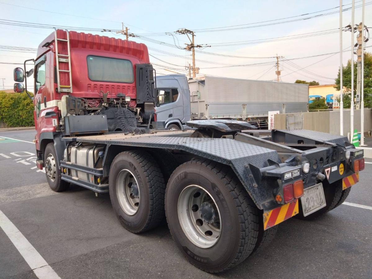 中古トラクタ いすゞ ギガ