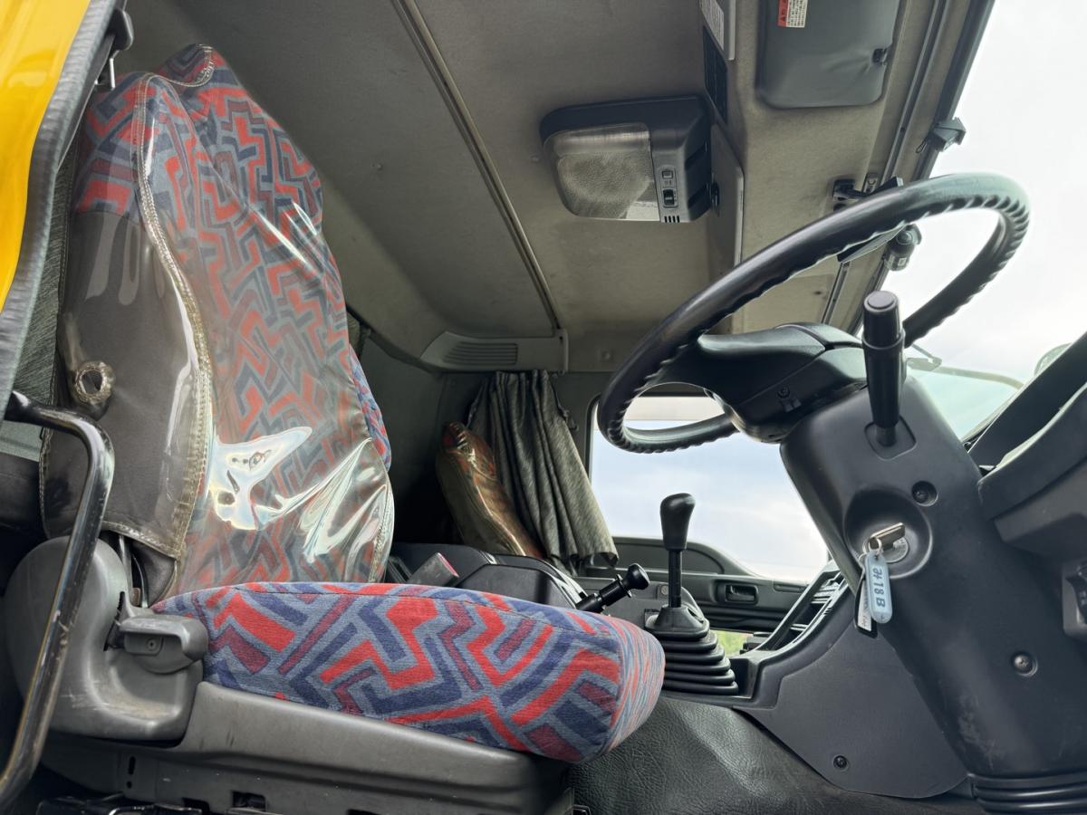 中古清掃車 いすゞ ギガ /40㎥強力吸引車（いすゞ）H18年 中古トラック 