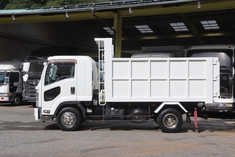 中古深ダンプ いすゞ フォワード