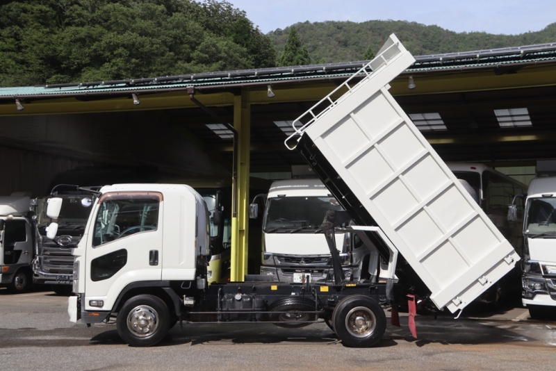 中古深ダンプ いすゞ フォワード