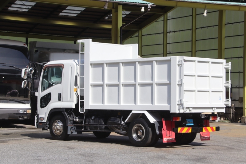 中古深ダンプ いすゞ フォワード