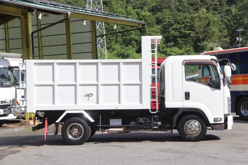 中古深ダンプ いすゞ フォワード