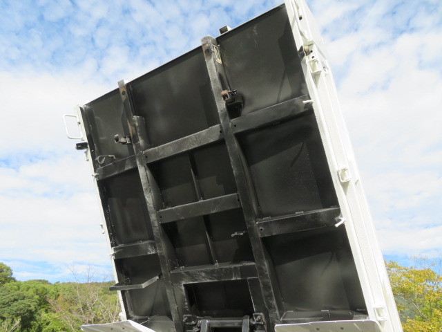 中古ダンプ いすゞ エルフ