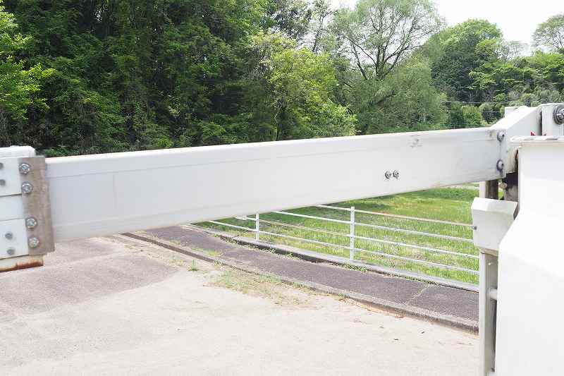 中古高所作業車 いすゞ エルフ