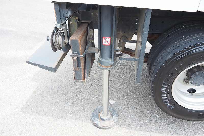 中古高所作業車 いすゞ エルフ