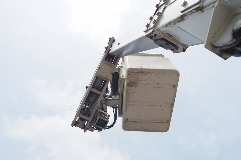 中古高所作業車 いすゞ エルフ