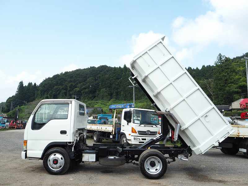 日産　UD コンドル　　深ダンプ　４トン ニッサンディーゼル コンドル4t深ダンプ電動コボレーン付(ホワイト