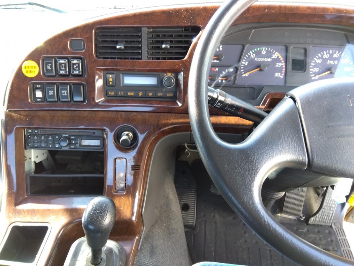 中古粉粒体運搬車 いすゞ ギガ