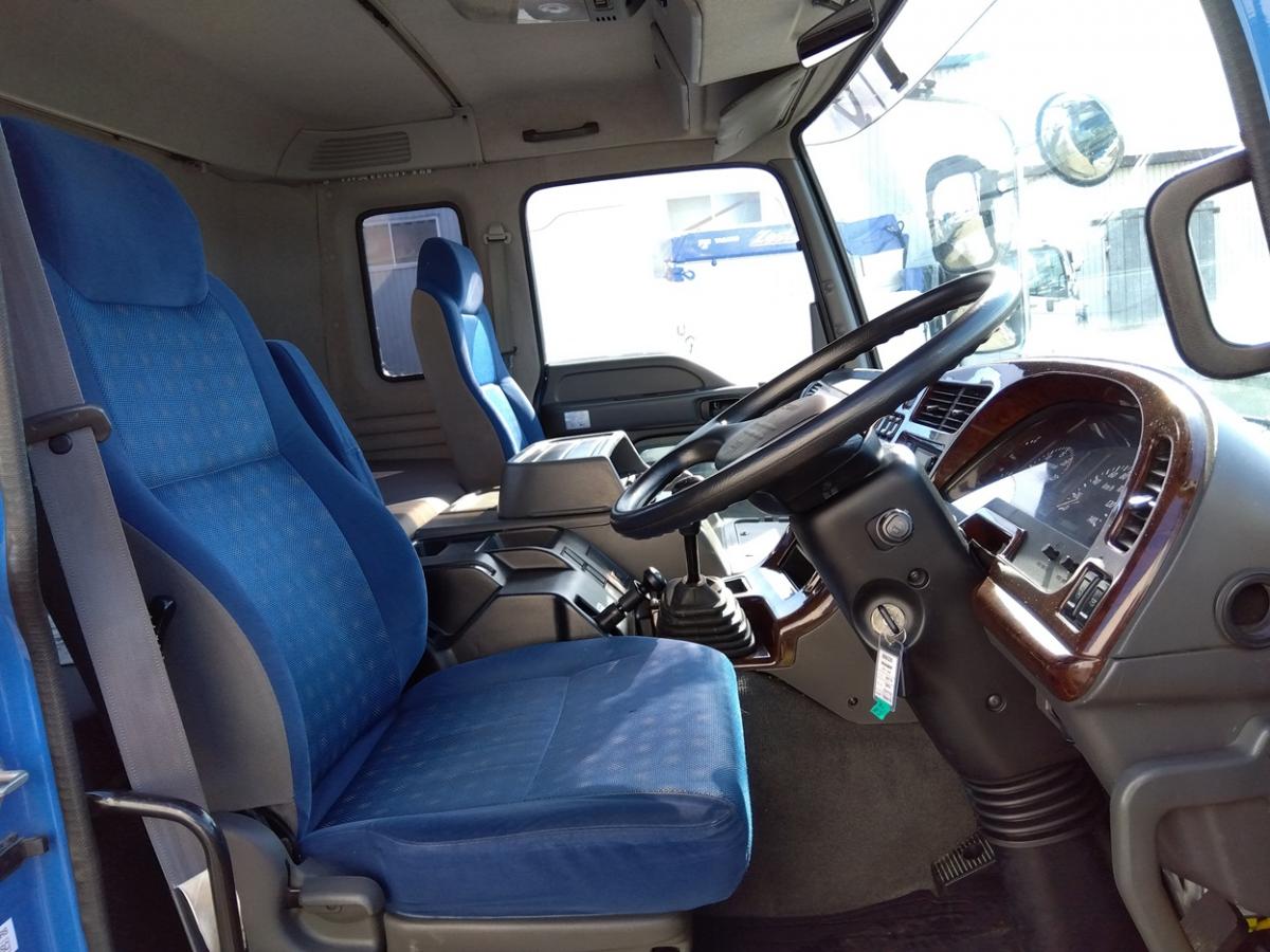 中古粉粒体運搬車 いすゞ ギガ