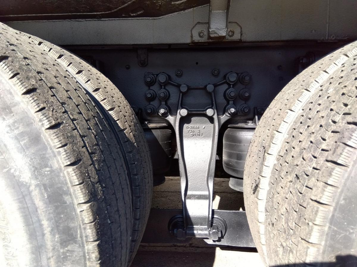 中古粉粒体運搬車 いすゞ ギガ