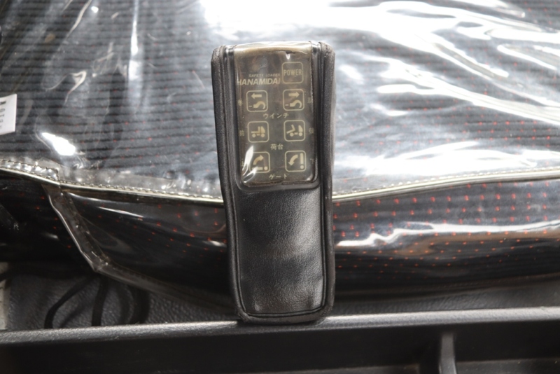 中古平ボディ 三菱ふそう キャンター