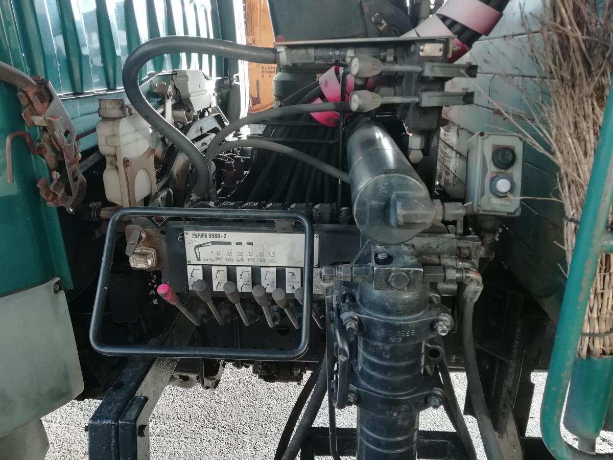 中古クレーン 三菱ふそう ファイター