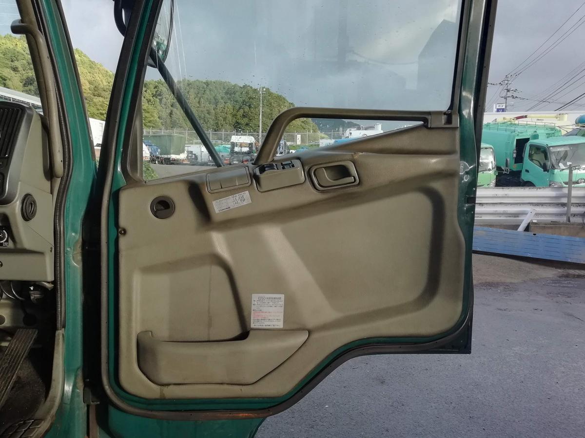 中古クレーン 三菱ふそう ファイター