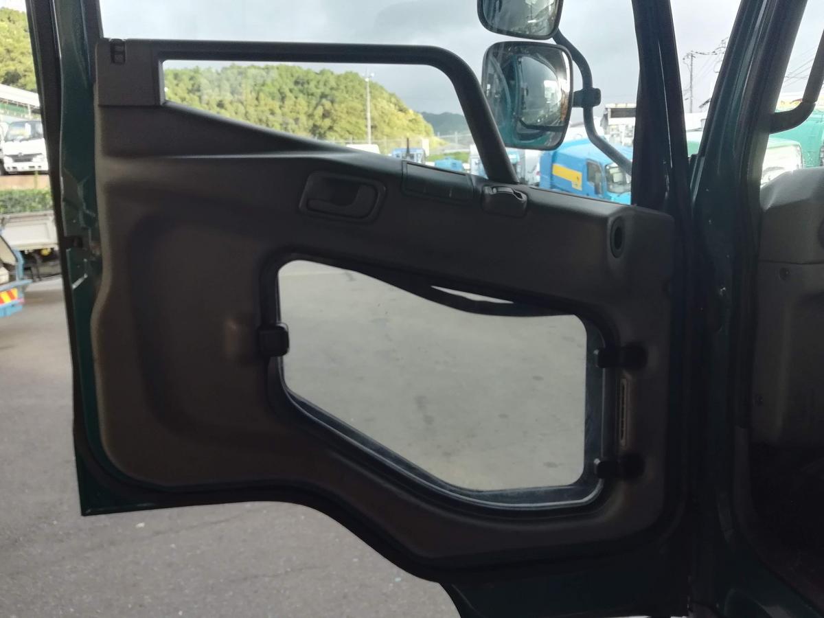 中古クレーン 三菱ふそう ファイター