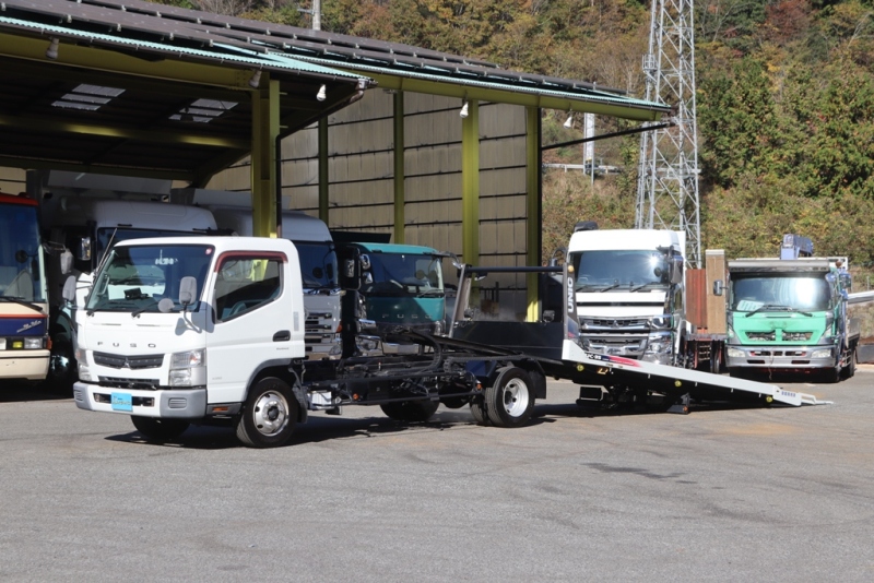 中古キャリアカー(積載車) 三菱ふそう キャンター