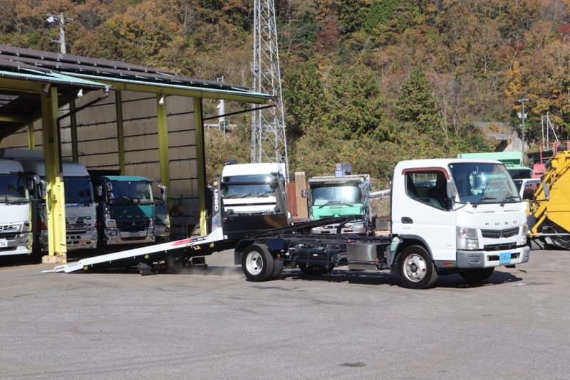 中古キャリアカー(積載車) 三菱ふそう キャンター