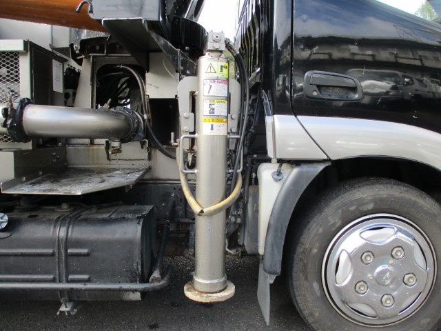 中古コンクリートポンプ車 日野 デュトロ