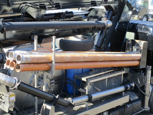 中古コンクリートポンプ車 日野 デュトロ