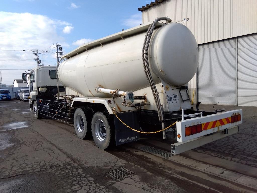 中古粉粒体運搬車 いすゞ ギガ