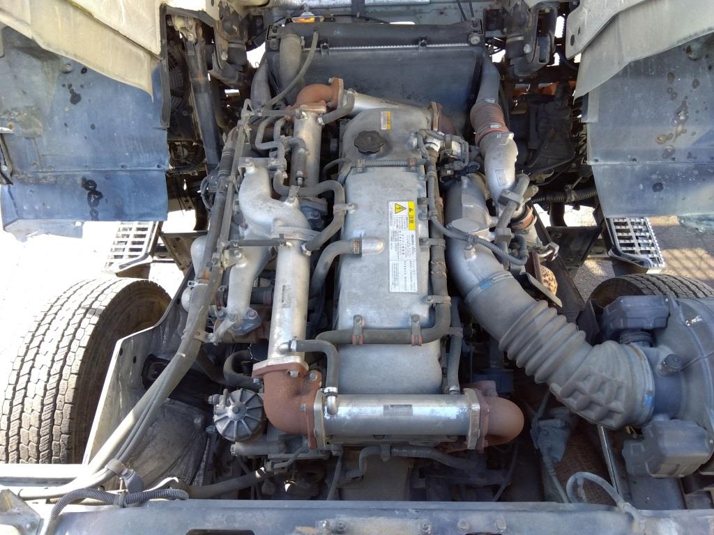 中古粉粒体運搬車 いすゞ ギガ