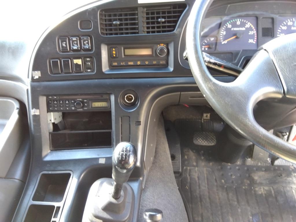 中古粉粒体運搬車 いすゞ ギガ