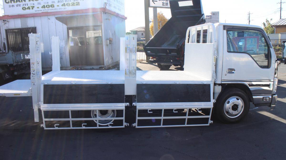 中古平ボディ いすゞ エルフ