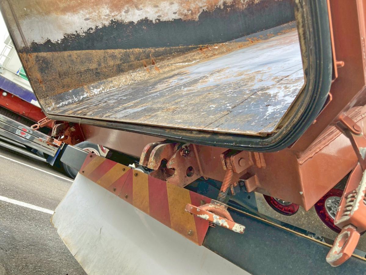 中古深ダンプ 三菱ふそう ファイター