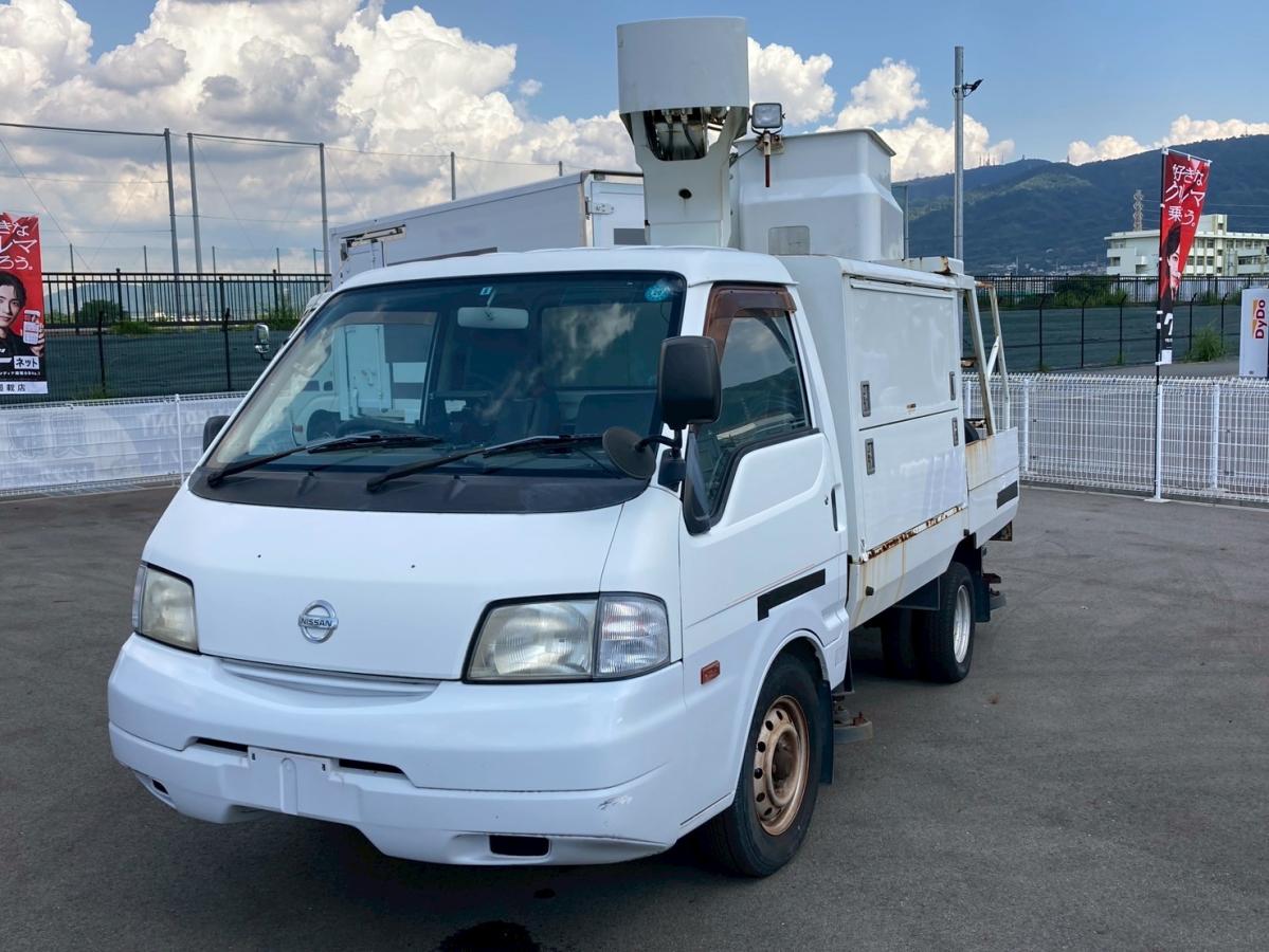 中古高所作業車 ニッサン バネット