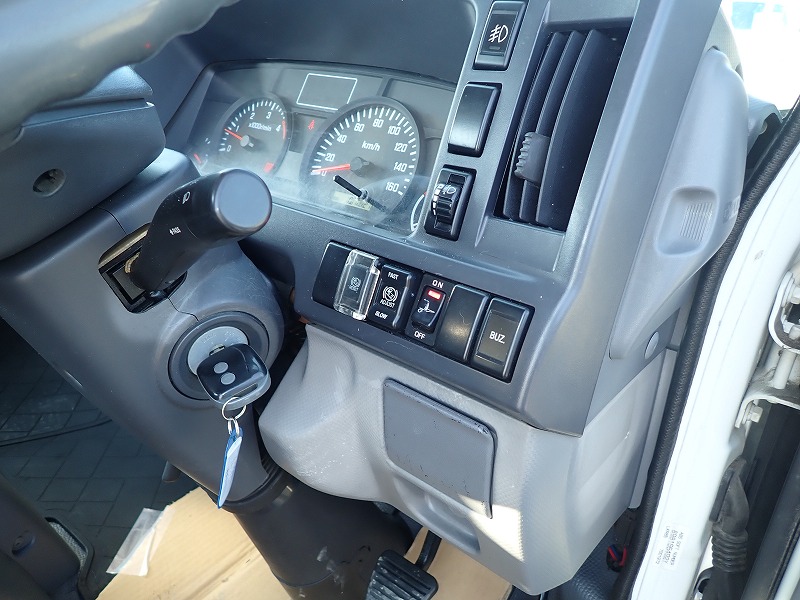 中古平ボディ マツダ タイタン