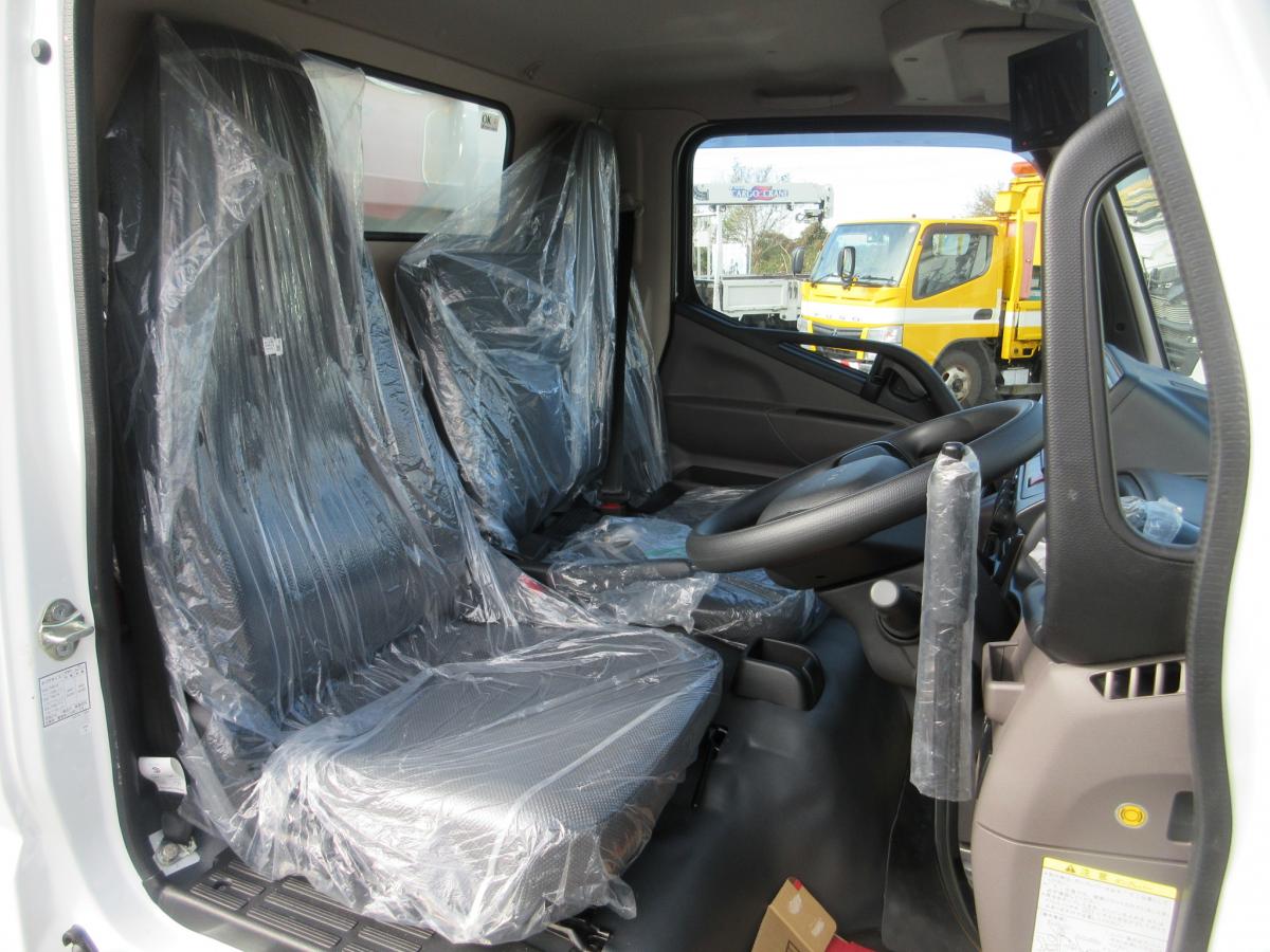 中古深ダンプ 三菱ふそう キャンター