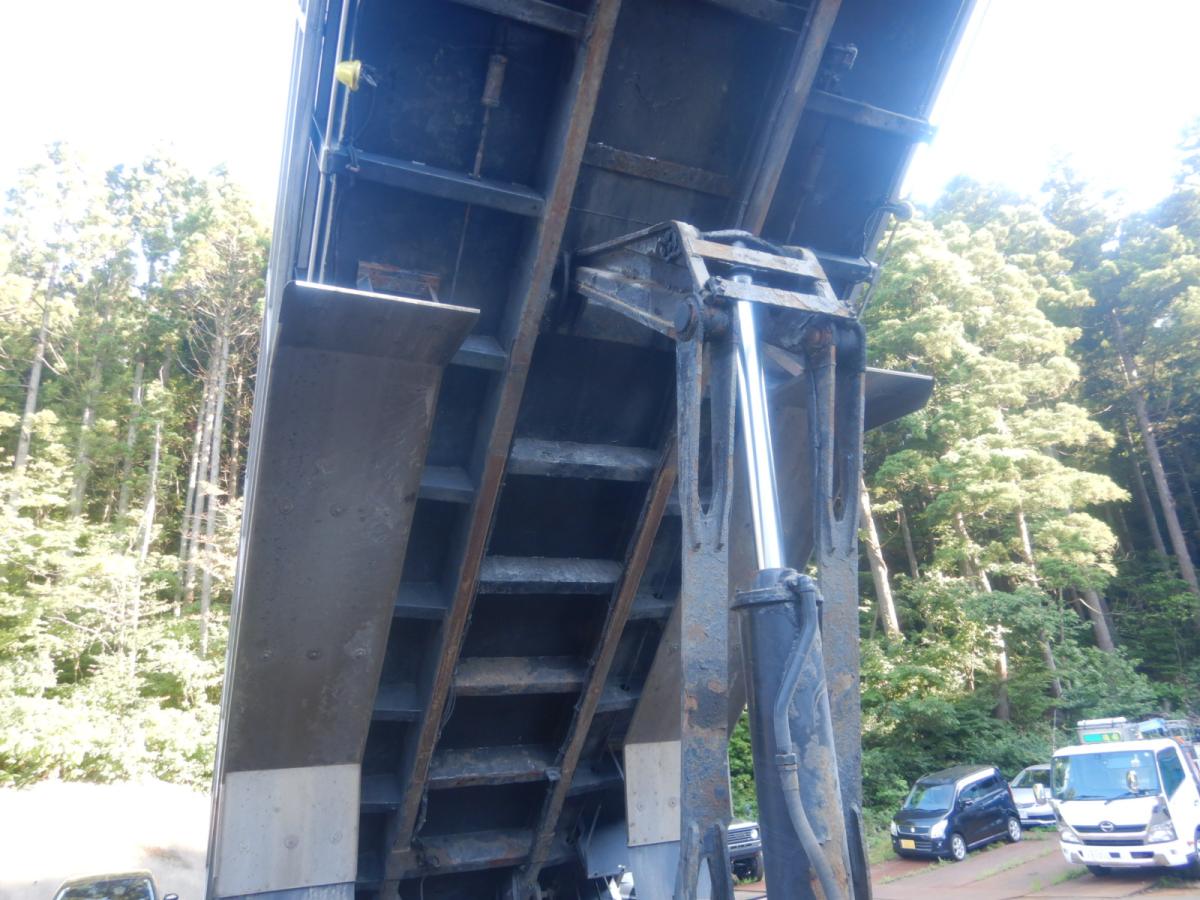 中古深ダンプ 日野 プロフィア