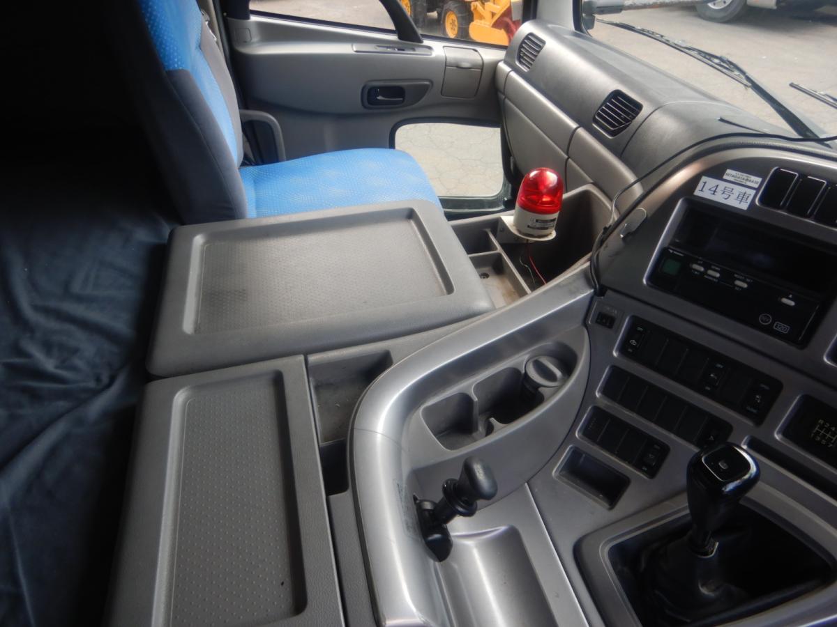 中古ダンプ UDトラックス クオン