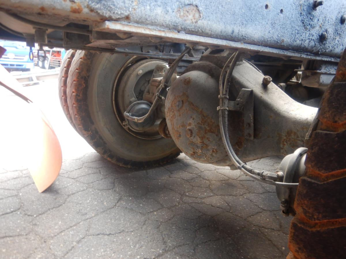 中古ダンプ UDトラックス クオン