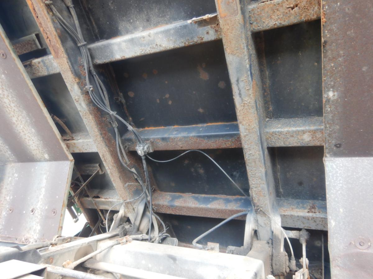 中古ダンプ UDトラックス クオン