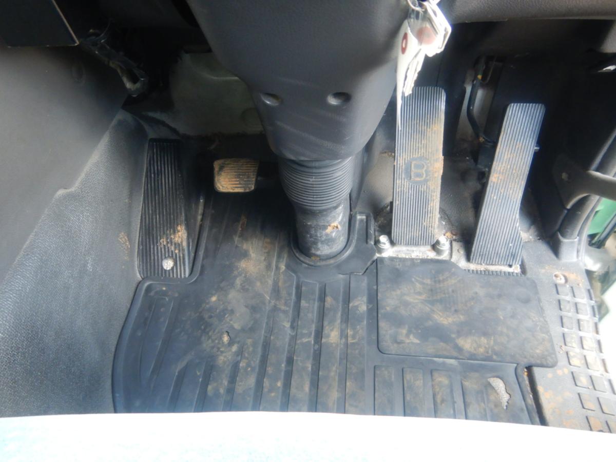 中古ダンプ UDトラックス クオン