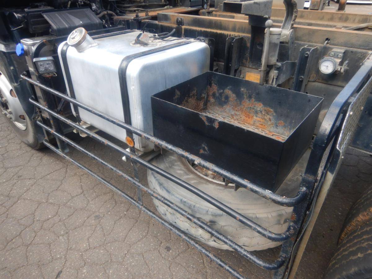 中古ダンプ UDトラックス クオン