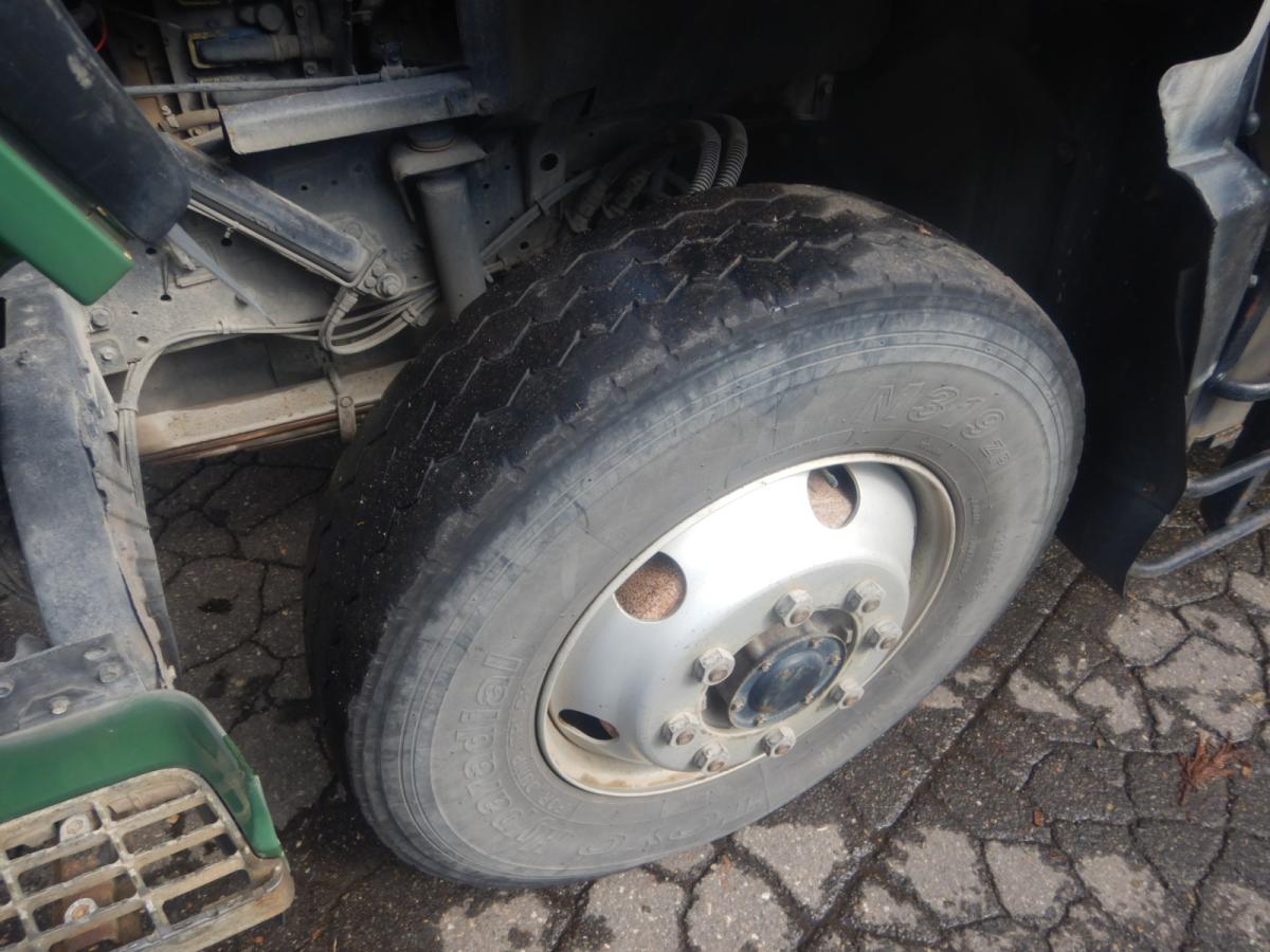 中古ダンプ UDトラックス クオン